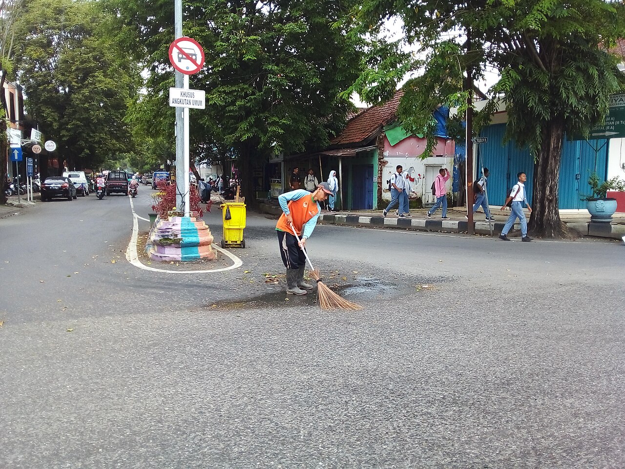 Pengelolaan sampah rajeg